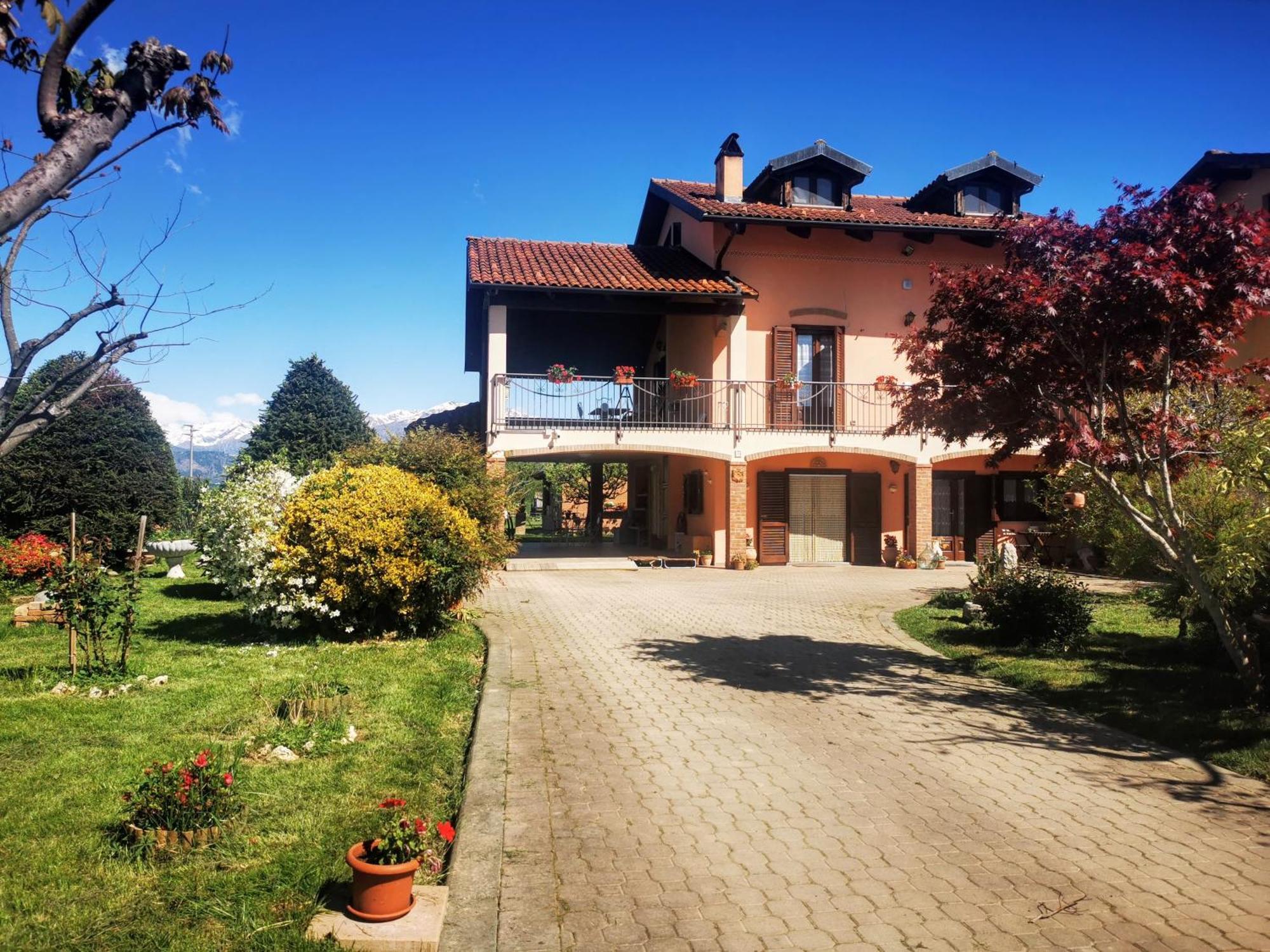 Orto Del Pettirosso Apartment Front Bagian luar foto