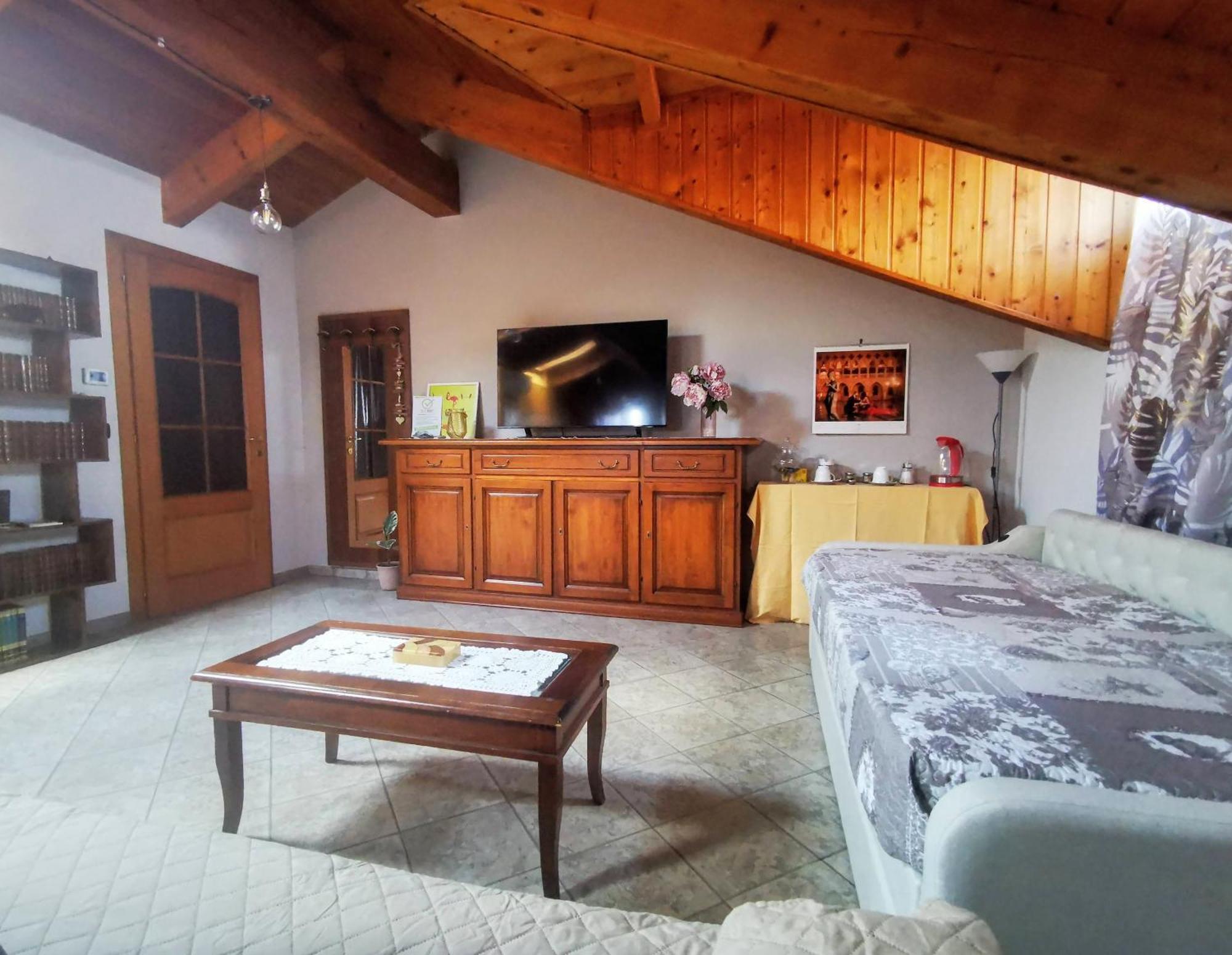 Orto Del Pettirosso Apartment Front Bagian luar foto